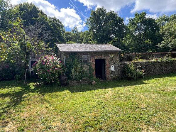 Maison de maître La Coquille 13 pièce(s) 400 m2