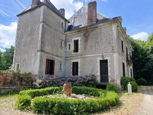 Maison de maître La Coquille 13 pièce(s) 400 m2
