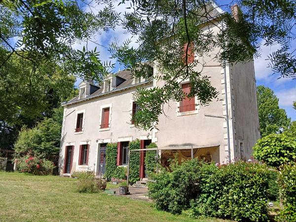 Maison de maître La Coquille 13 pièce(s) 400 m2