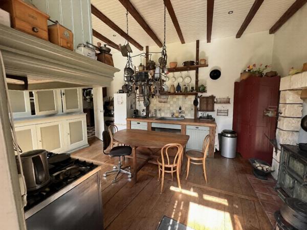 Maison de maître La Coquille 13 pièce(s) 400 m2