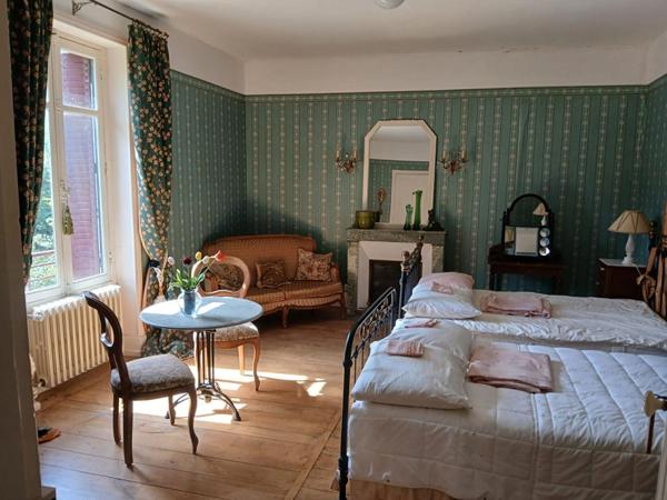 Maison de maître La Coquille 13 pièce(s) 400 m2