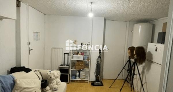 Location Local commercial 60.99 m² - Saint-étienne 42000