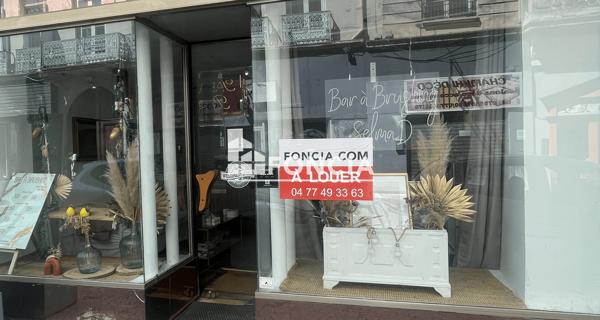 Location Local commercial 60.99 m² - Saint-étienne 42000