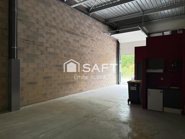 Local Commercial de 83 m² dans parc sécurisé