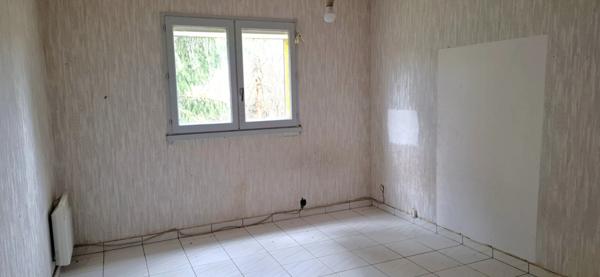 A vendre : Local/Entrepôt de 220 m2 plus une maison de 90m2 TERRASSON LA VILLEDIEU (24)