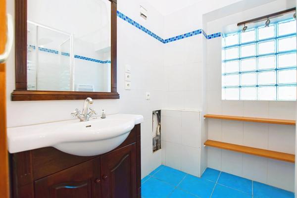 Carcassonne quartier Pasteur, 170m, 5 chambres, jardin,dépendances, garage