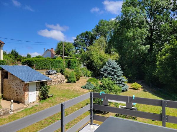 Maison entièrment rénovée sur terrain clos et arboré