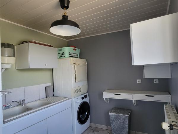 Maison entièrment rénovée sur terrain clos et arboré