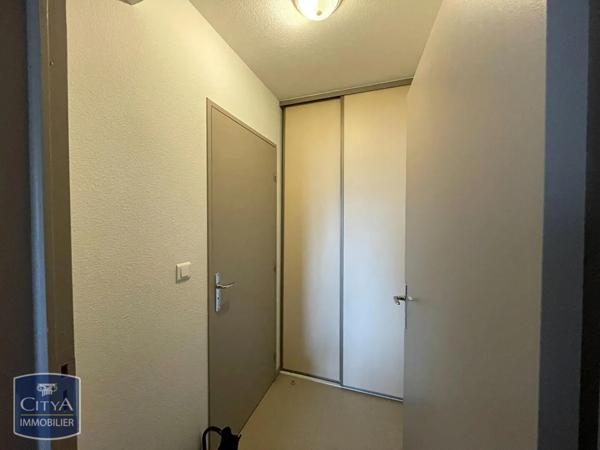 Appartement à louer 1 pièce 30.59m² Clermont-Ferrand (63000)