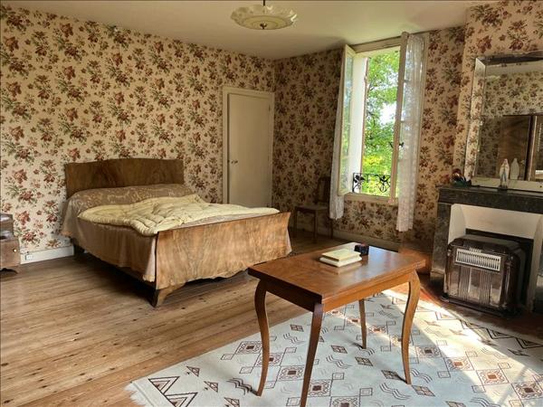 Maison à vendre |  Lamonzie-Saint-Martin |  6 pièces | 163 m²