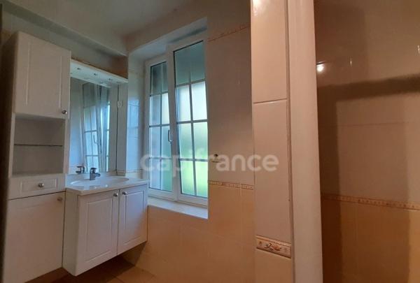 Ensemble de 2 maisons sur terrain de 8322m2