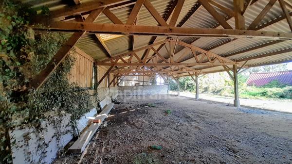 Ensemble de 2 maisons sur terrain de 8322m2