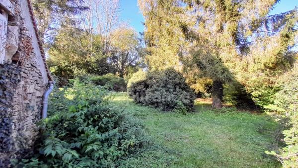 Ensemble de 2 maisons sur terrain de 8322m2