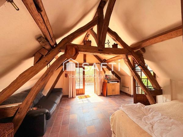 Propriétée composée de 2 maisons sur 920 m2 clos