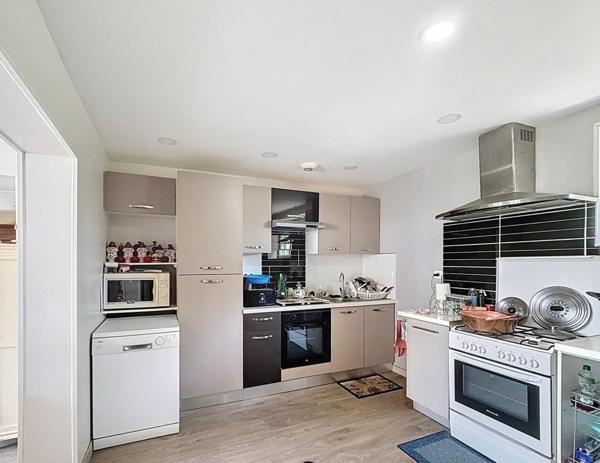 Maison avec dépendances entre Barbezieux et Angoulême