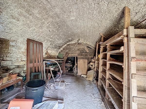 Maison avec dépendances entre Barbezieux et Angoulême