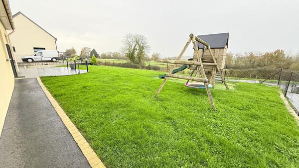 Maison La Baconniere 6 pièce(s) 107.32 m2