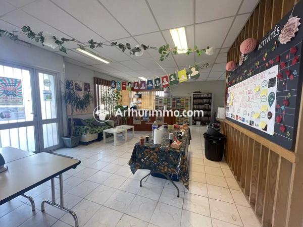 Location Local commercial 6 pièces 156 m2 à Lisses