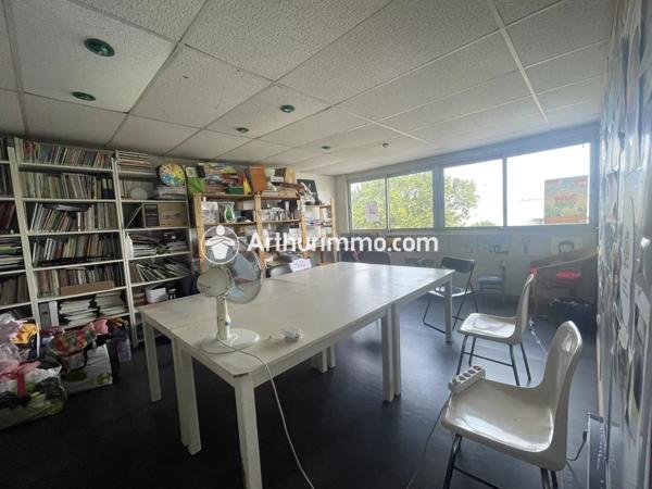 Location Local commercial 6 pièces 156 m2 à Lisses