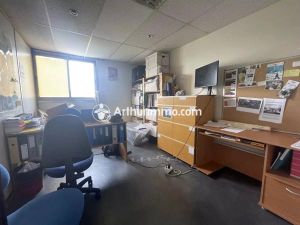 Location Local commercial 6 pièces 156 m2 à Lisses