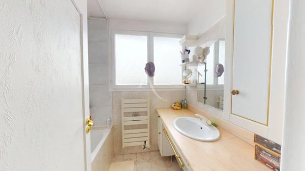 ROSNY-SOUS-BOIS, Appartement T3, 64m2