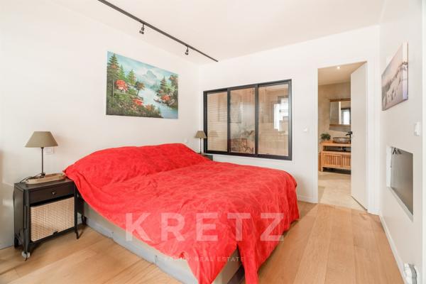 Paris 7ème - Rue Saint-Dominique - Balcon - Lumineux - Calme - Excellent état