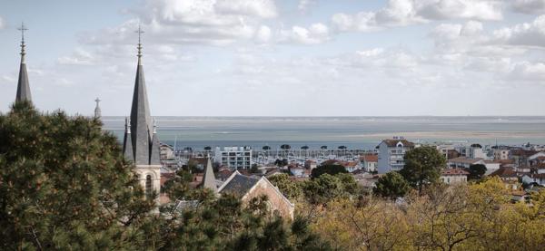 VUE PANORAMIQUE SUR LE BASSIN OFFRE EXCEPTIONNELLE