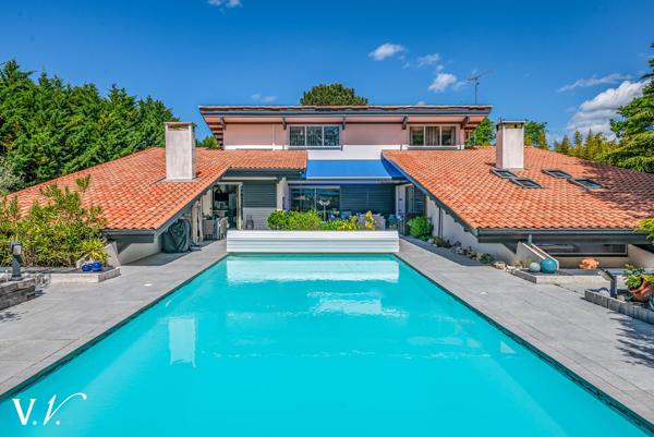 BISCARROSSE - MAISON D'ARCHITECTE ATYPIQUE SUR PARC