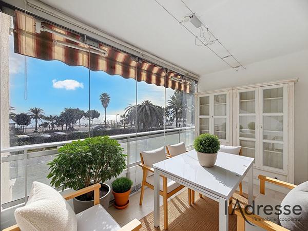 FRONT DE MER ! Appartement 2 pièces avec cave et parking !