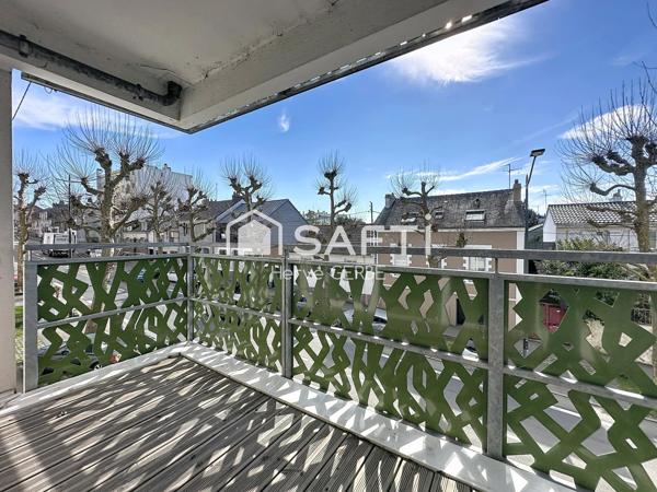 T2 lumineux avec balcon et stationnement