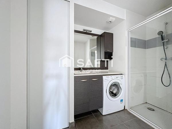 T2 lumineux avec balcon et stationnement