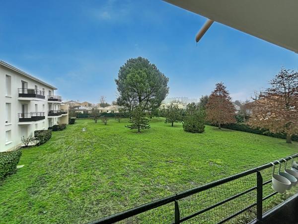 T2 Mérignac avec terrasse et parking couvert
