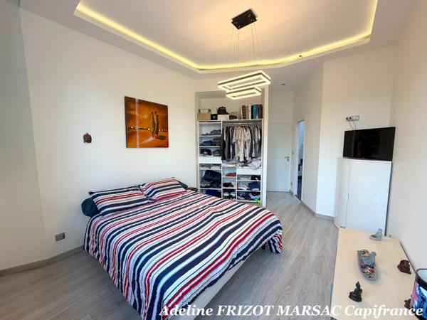 APPARTEMENT PROCHE COURS FAURIEL- 130M2 - 3 CHAMBRES - PARKING - TERRASSE 50M2