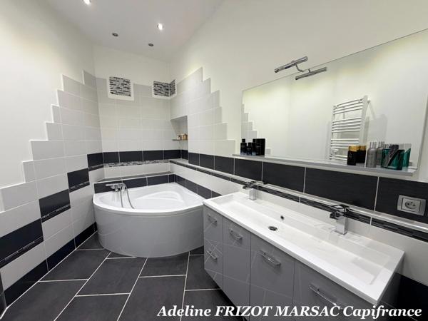 APPARTEMENT PROCHE COURS FAURIEL- 130M2 - 3 CHAMBRES - PARKING - TERRASSE 50M2