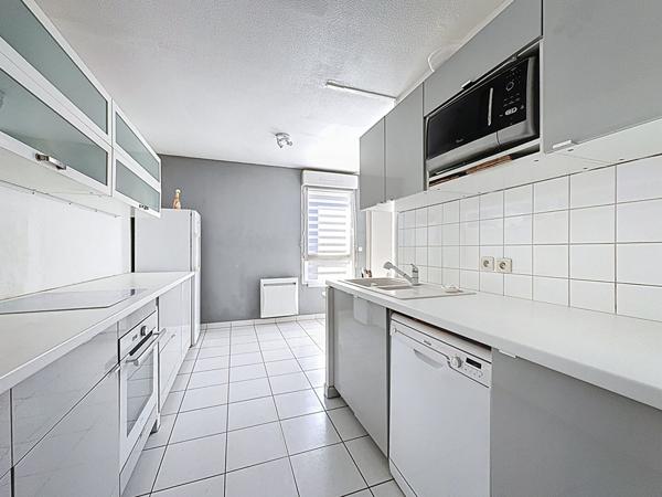 À vendre maison 3 chambres avec jardin et stationnement à Saint-Pierre-des-Corps