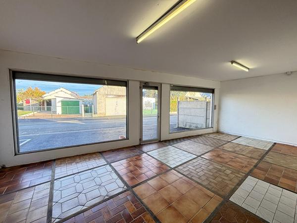 Local commercial au Bailleul (72200)