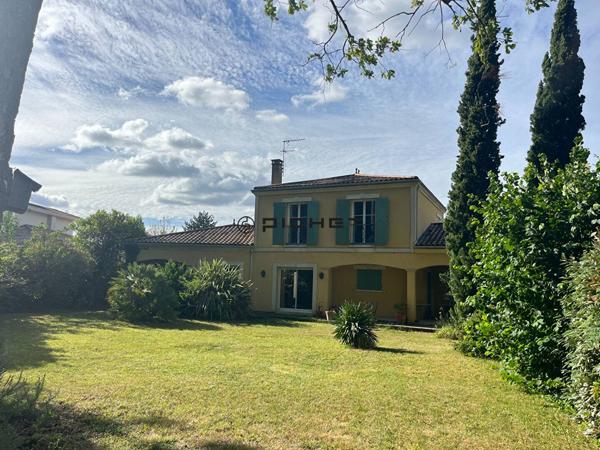 Maison 6 pièces 173 m² PESSAC - 33600