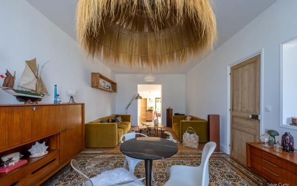 Maison à vendre    5 pièces • 200 m2 Angoulins