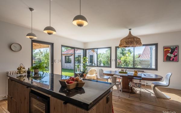 Maison à vendre    5 pièces • 200 m2 Angoulins