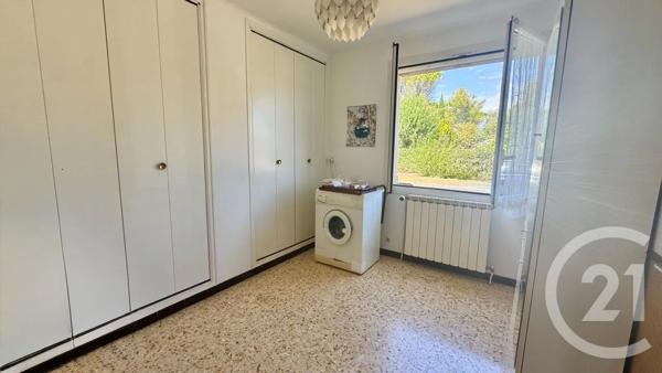 Maison à vendre  8 pièces - 216 m 2   LA GARDE  - 83