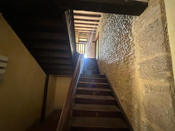 Dans bourg de Cazeres sur l'adour