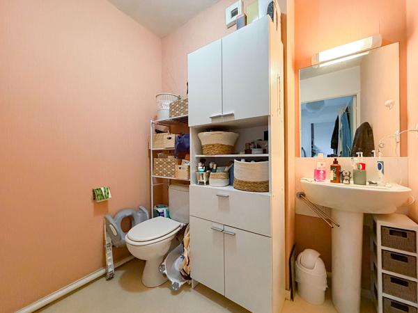 A vendre - Angers - T3 résidence récente avec balcon et garage fermé secteur Strasbourg
