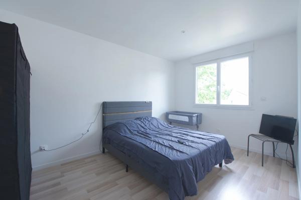 Appartement duplex rénové 3 chambres avec mezzanine proche centre