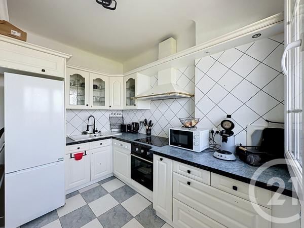 Appartement F5 à vendre  5 pièces - 83 m 2   LYON  - 69008