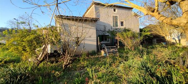 MAISON EN PIERRE A RÉNOVER AVEC JARDIN