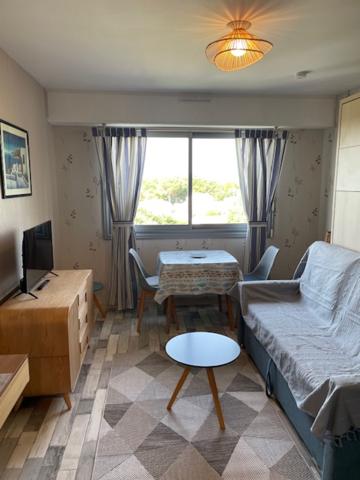 Studio  1 pièce(s)  20.35 m²