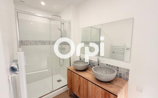 Appartement à vendre    3 pièces •  Hyères