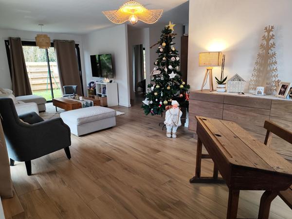 Azur Maison de 163 m² avec dépendance, piscine et vue forêt