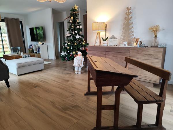 Azur Maison de 163 m² avec dépendance, piscine et vue forêt