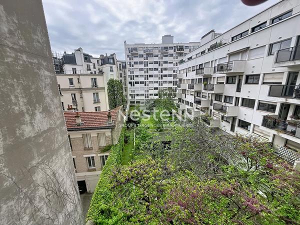 PARIS 16-AUTEUIL SUD: Appartement 2 pièce(s) 57m² travaux, métro, immeuble standing, lumineux,balcon